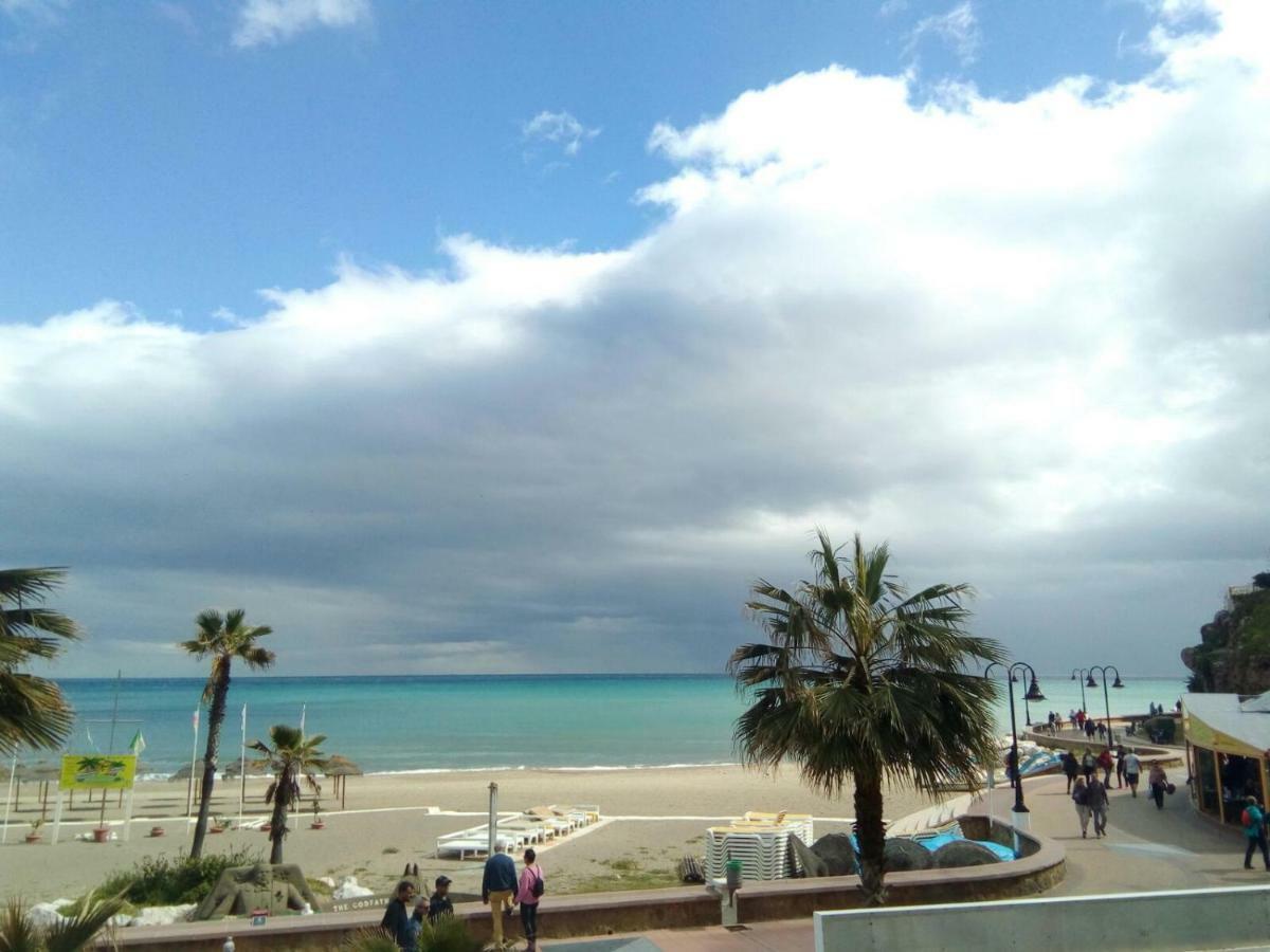Nuevo Roca Chica, Primera Linea Playa,Torremolinos Exteriér fotografie